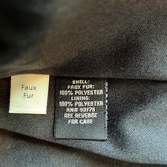 Catherine Malandrino luxe Faux Fur soft and warm Jacket - Picture 6 of 8